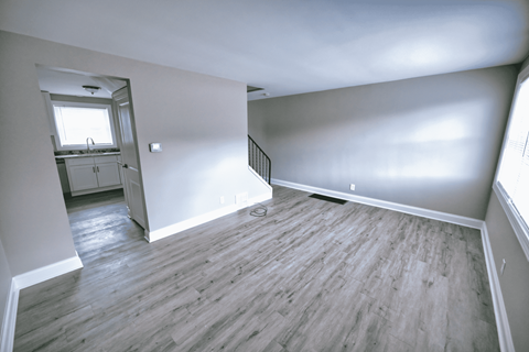 Floor plan for 2 beds, 1 bath, 850 sqft